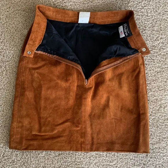 - Genuine Leather Suede Phoenix Outerwear Vintage Skirt Size Xsmall