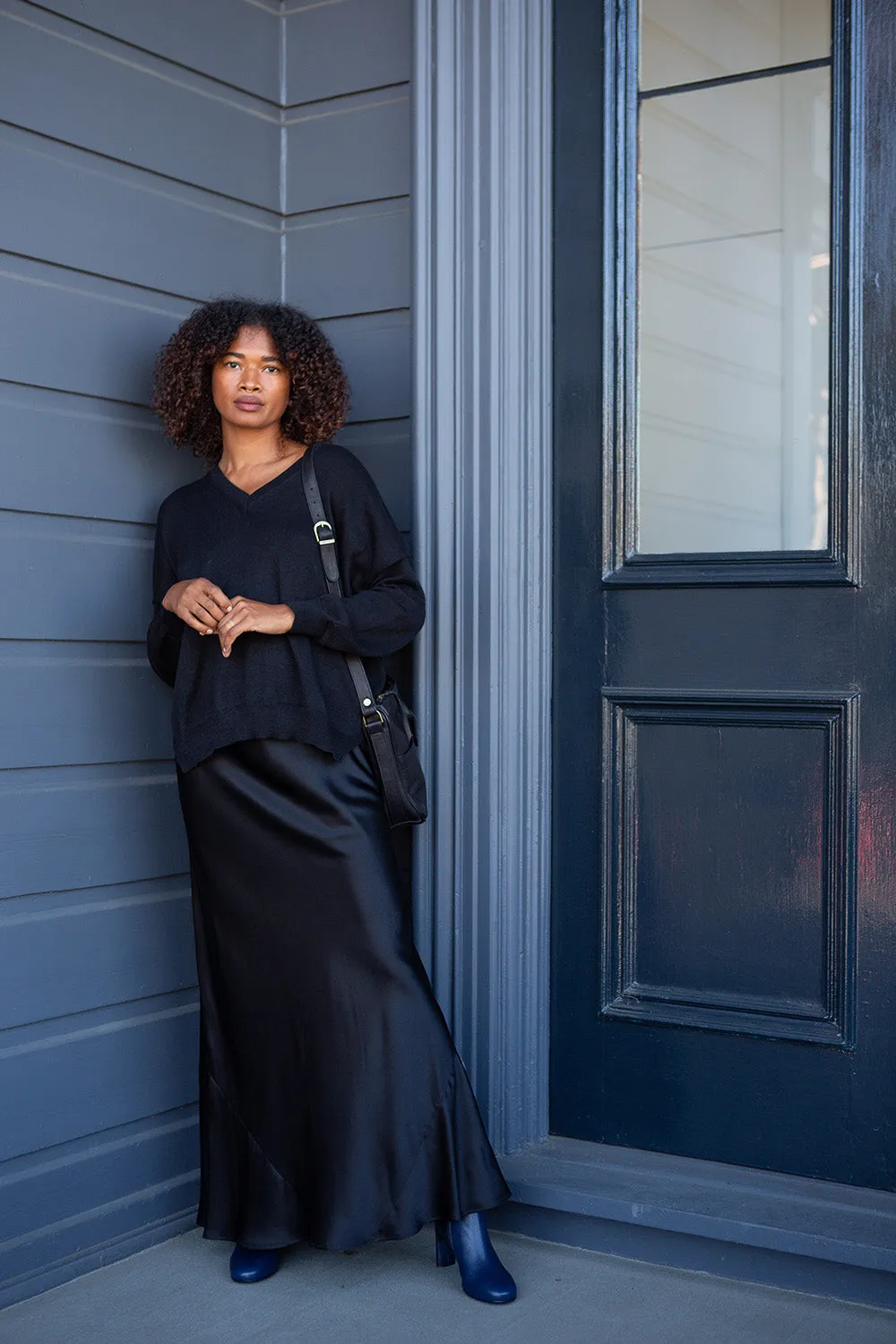 Anna Pima Cotton V Neck Pullover in Black