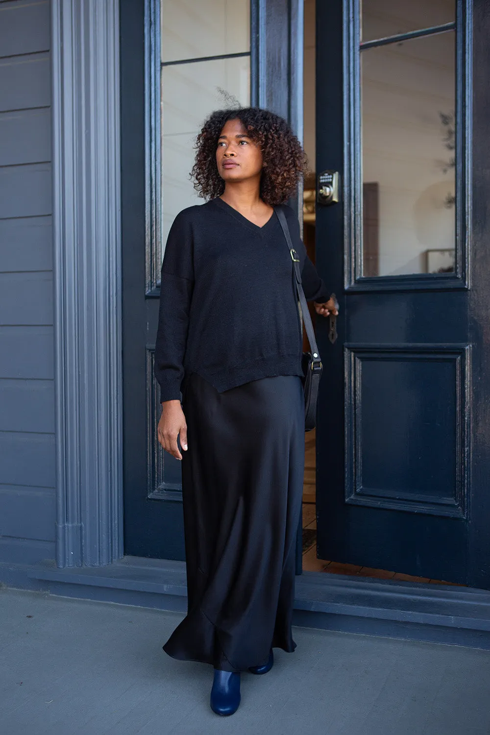 Anna Pima Cotton V Neck Pullover in Black