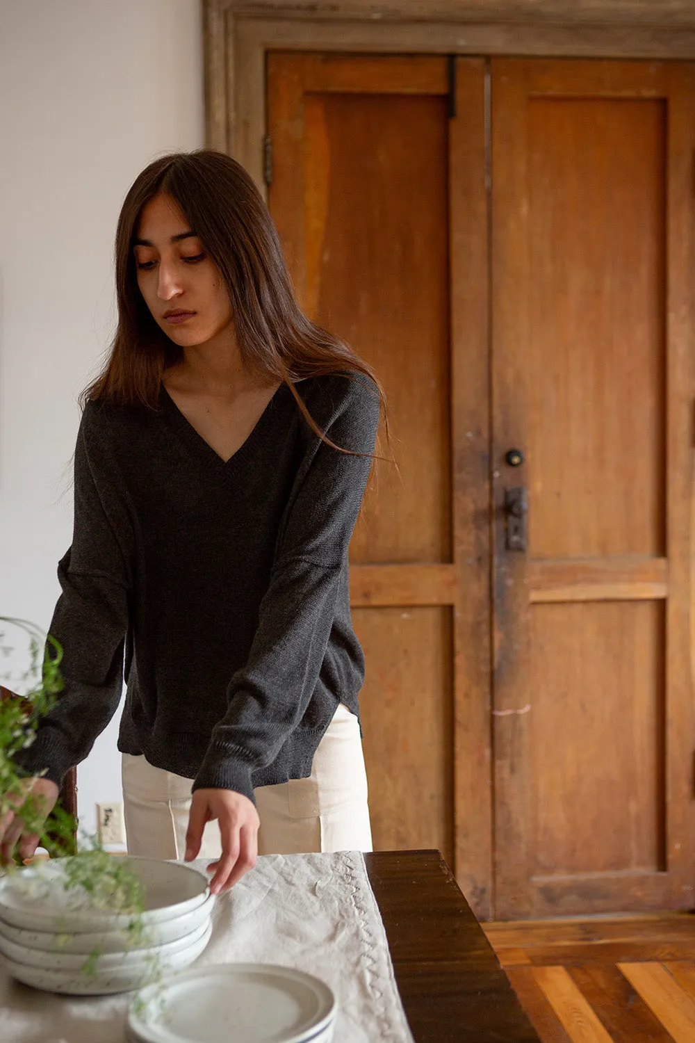 Anna Pima Cotton V Neck Pullover in Charcoal