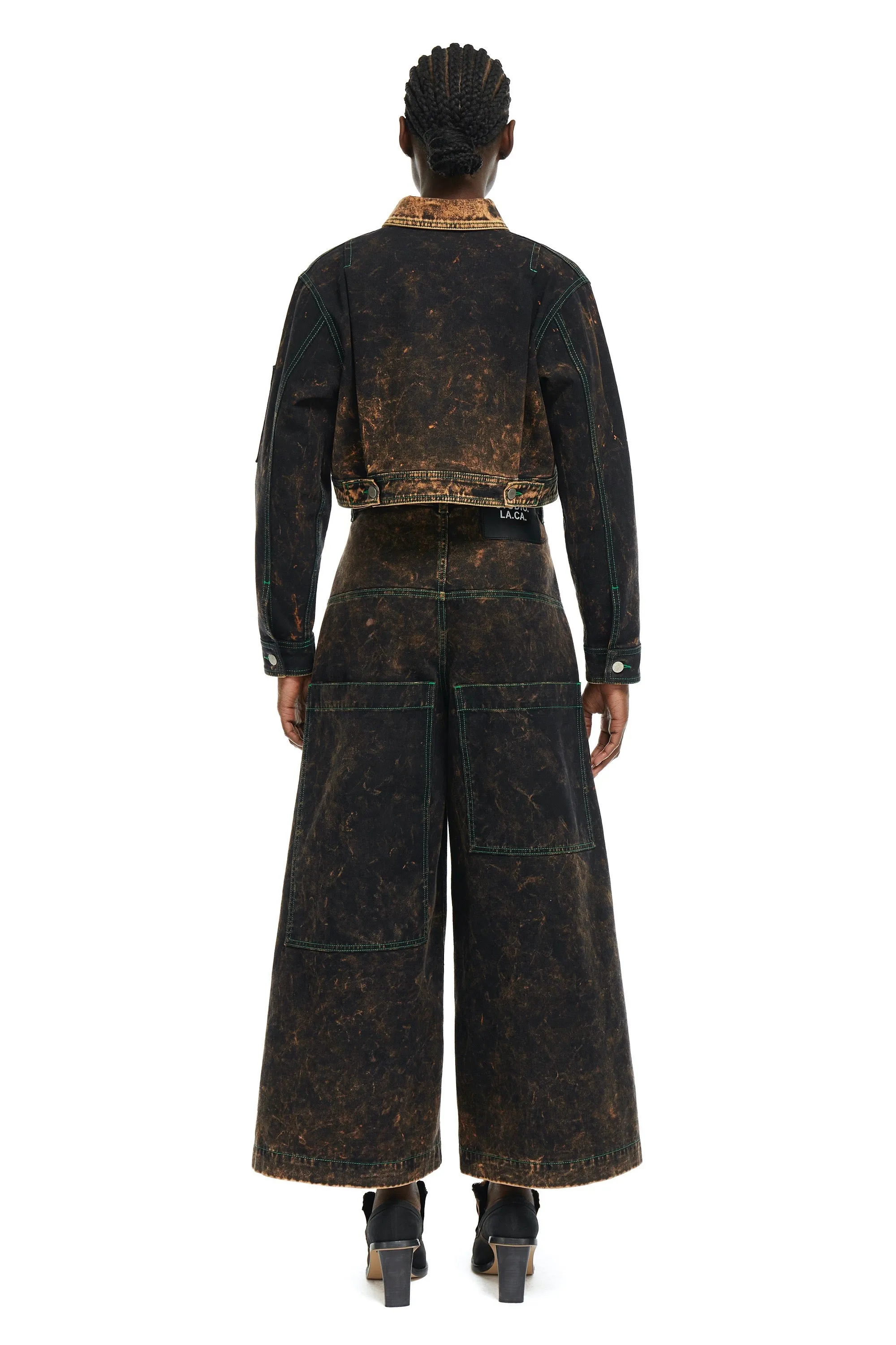 AP WOMEN'S CROPPED LAB COAT WITH CONTRAST STITCHING AND IO WASH