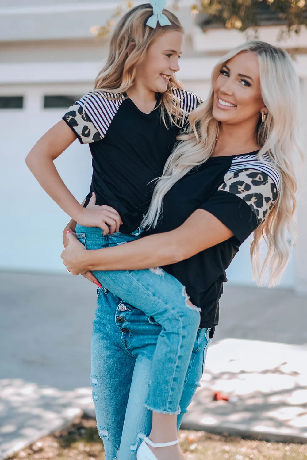 Black Girls’ T-shirt with Striped Leopard Sleeve
