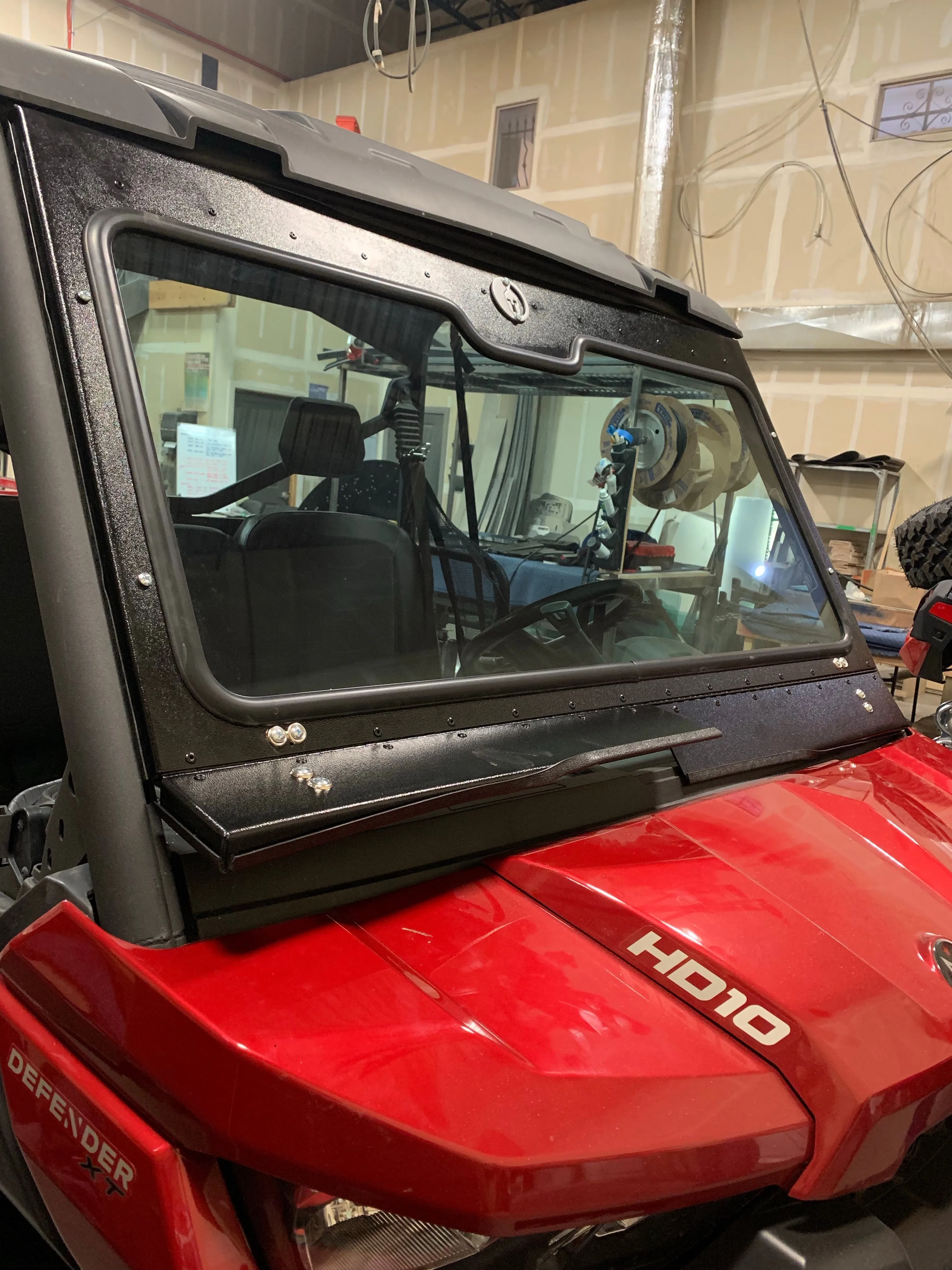 CANAM DEFENDER FRONT WINDSHIELD 2015 