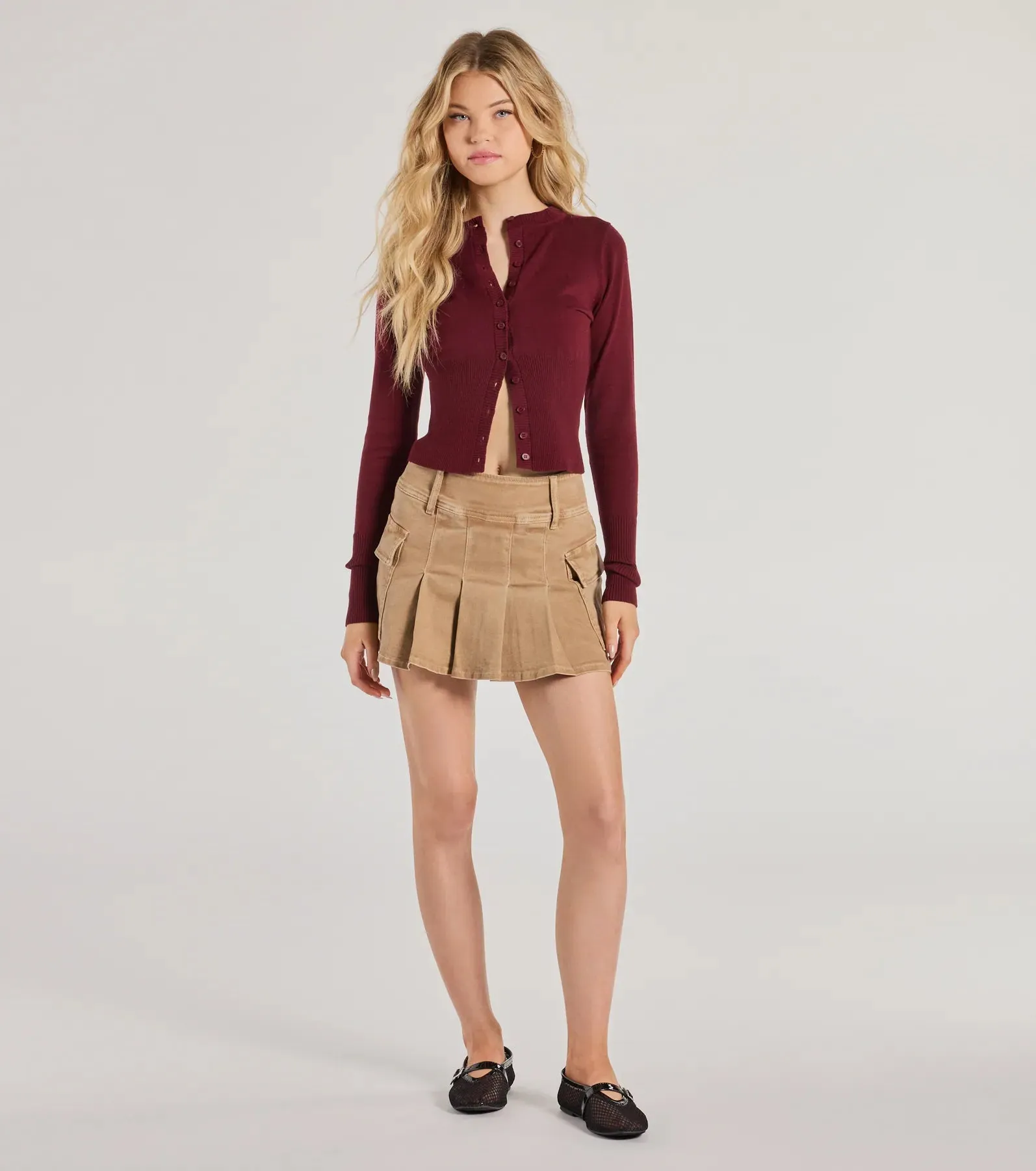 Chic Staple Crew Neck Cropped Knit Cardigan