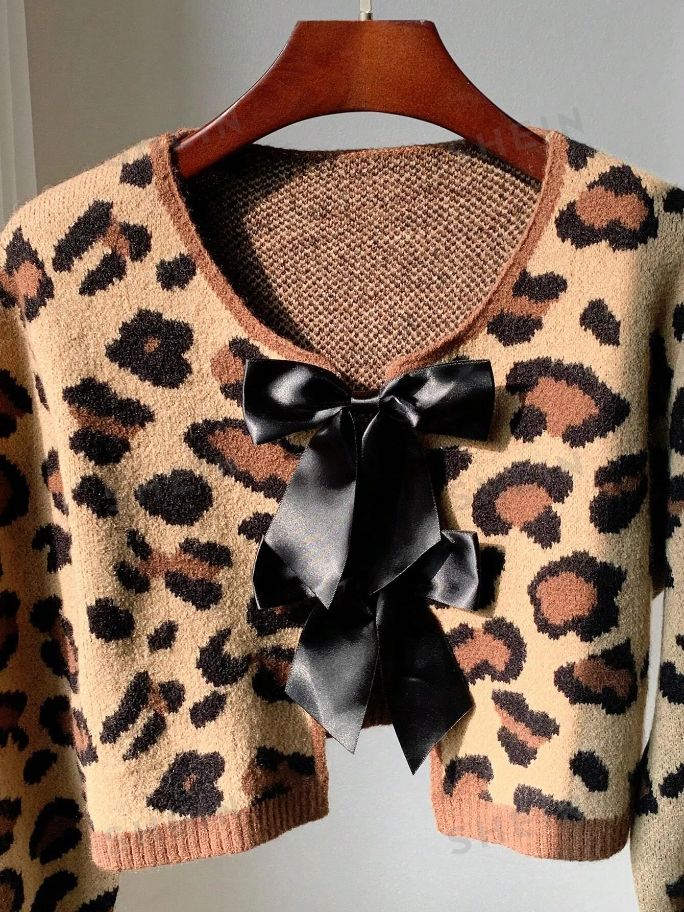 Comfortcana Casual Bow Tie Up Leopard Print Cropped Sweater
