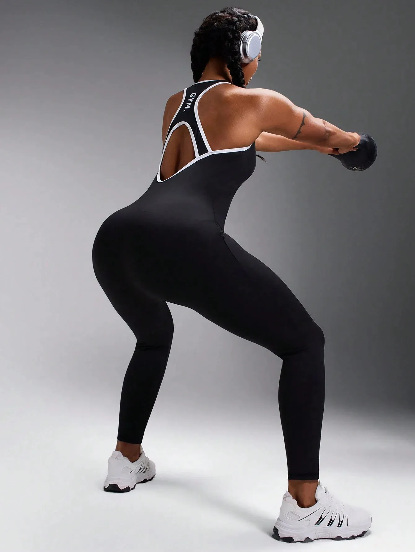 Contrast Color Letter Print Sports Jumpsuit – Trendy & Breathable Activewear