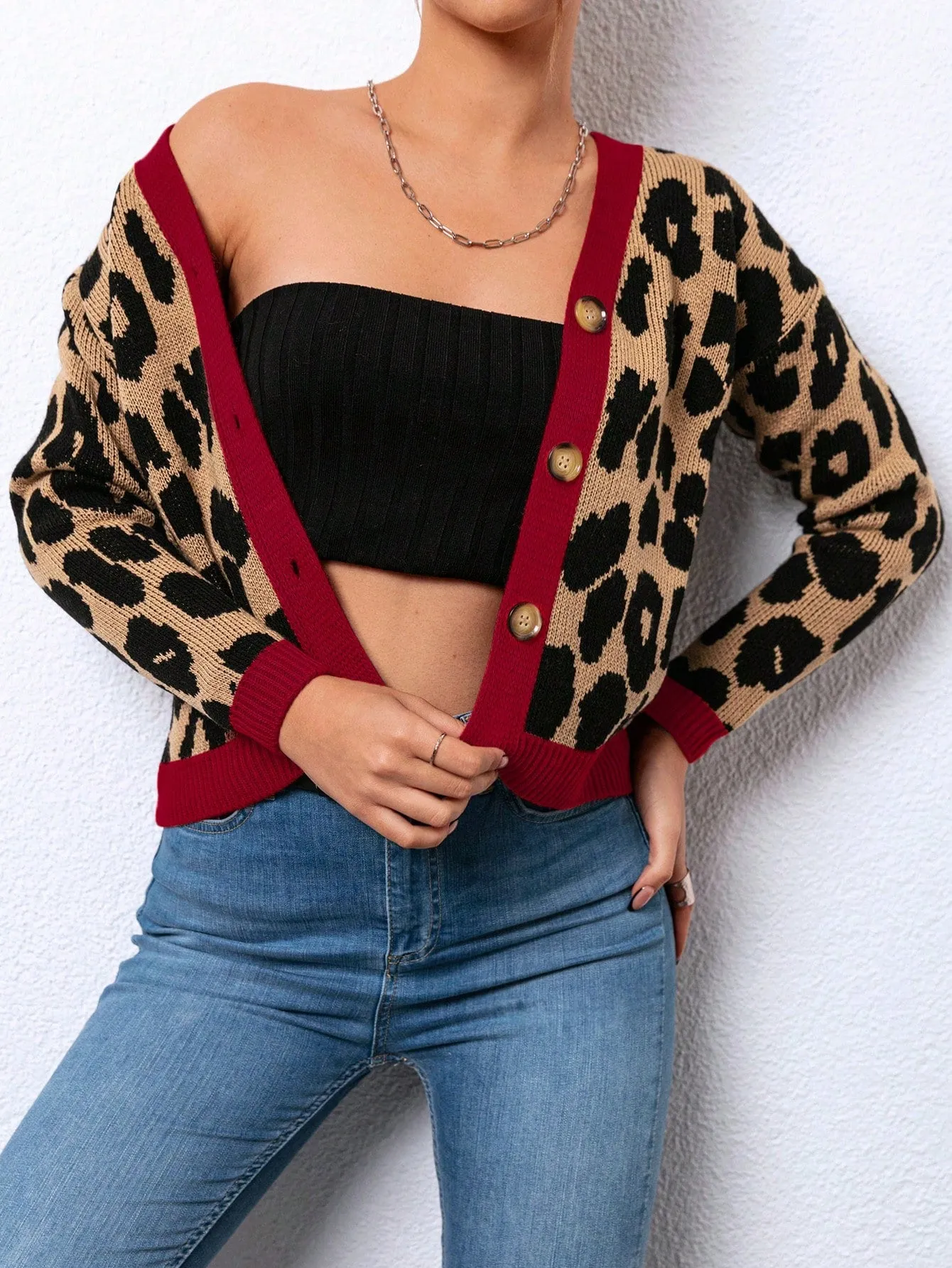 Cárdigan de leopardo con ribete en contraste