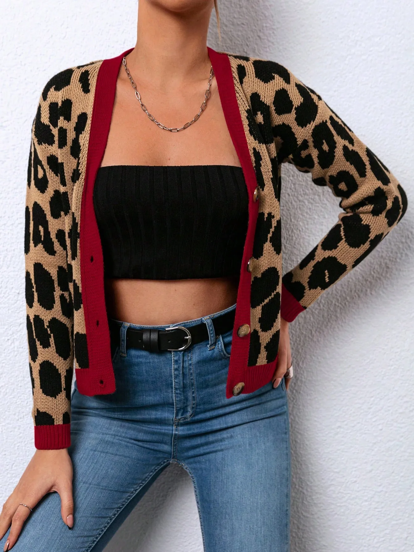 Cárdigan de leopardo con ribete en contraste