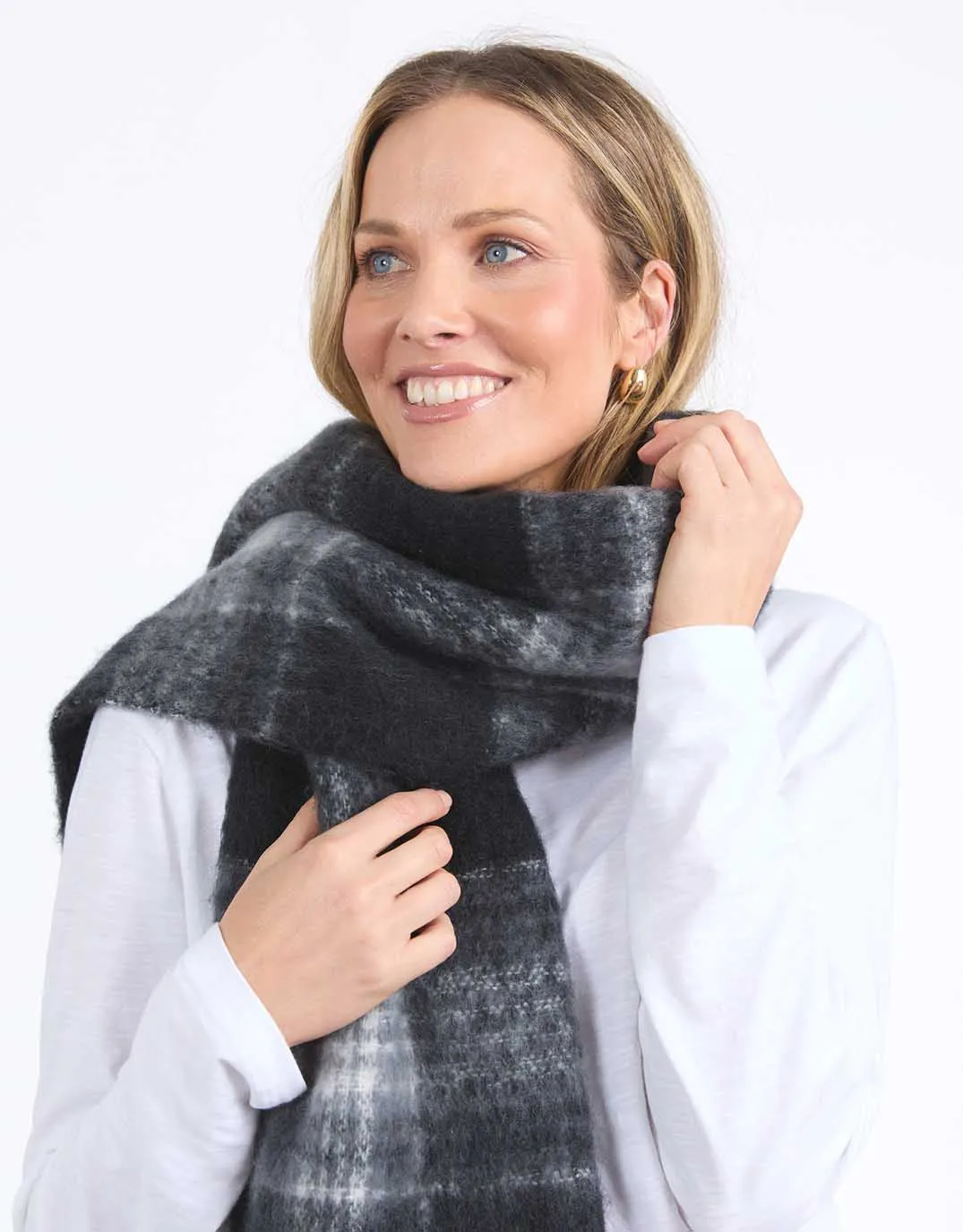 Crest Scarf - Black/White Check