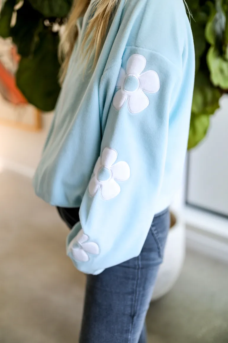 Daisies (Ice Blue) - Retro Weekend Fleece Sweatshirt / Full Zip