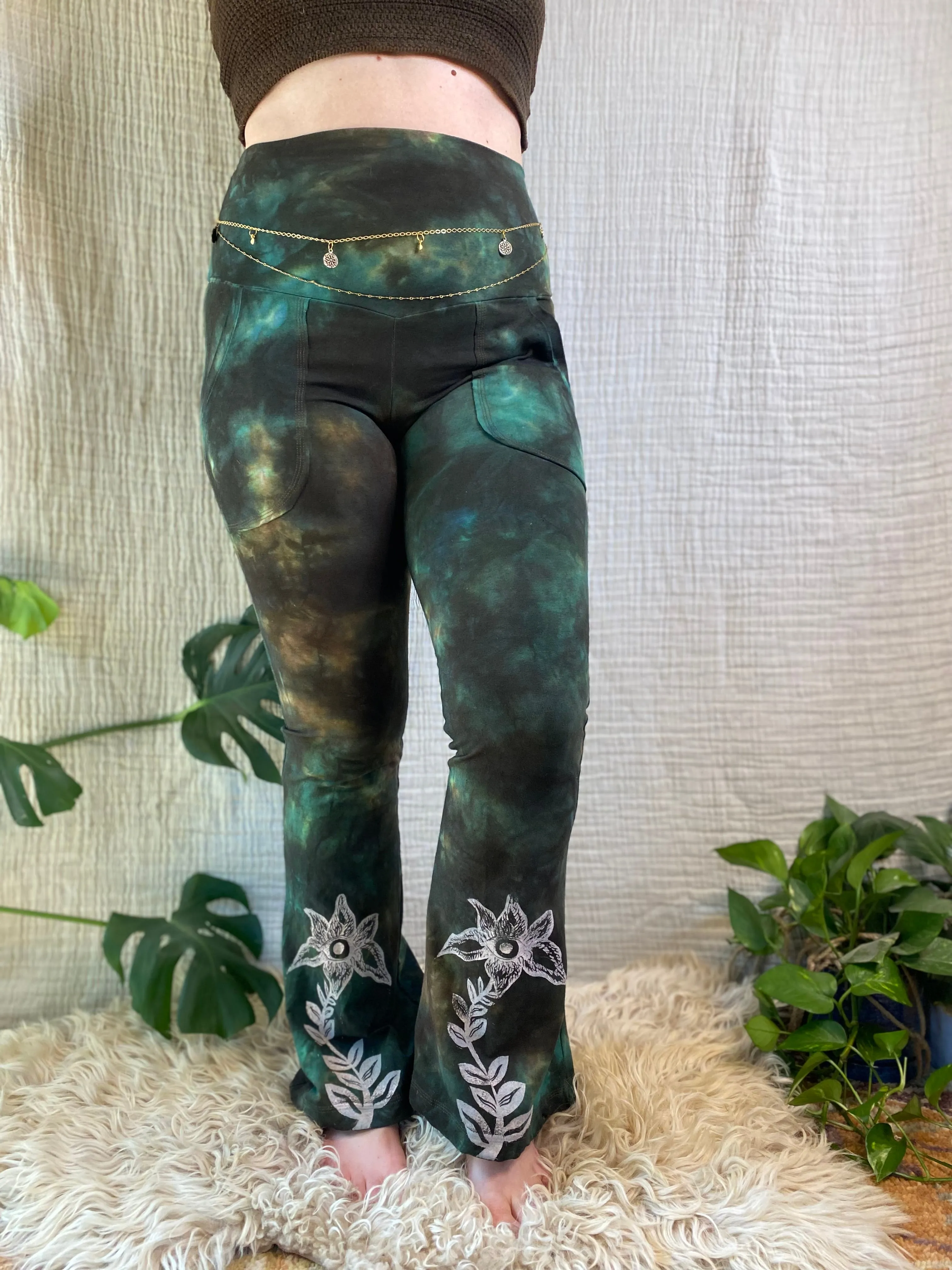 Datura Flares (Core & Cozy)