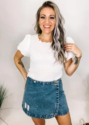 Delicate Bubble Textured Puff Sleeve Top