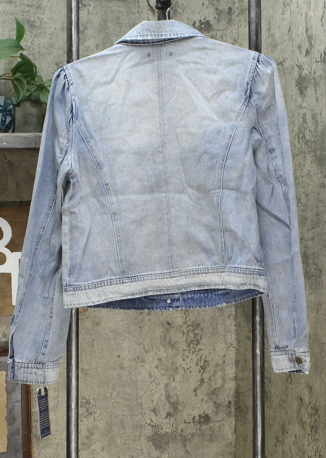 Democracy Women's Puff Shoulder Denim Jean Jacket