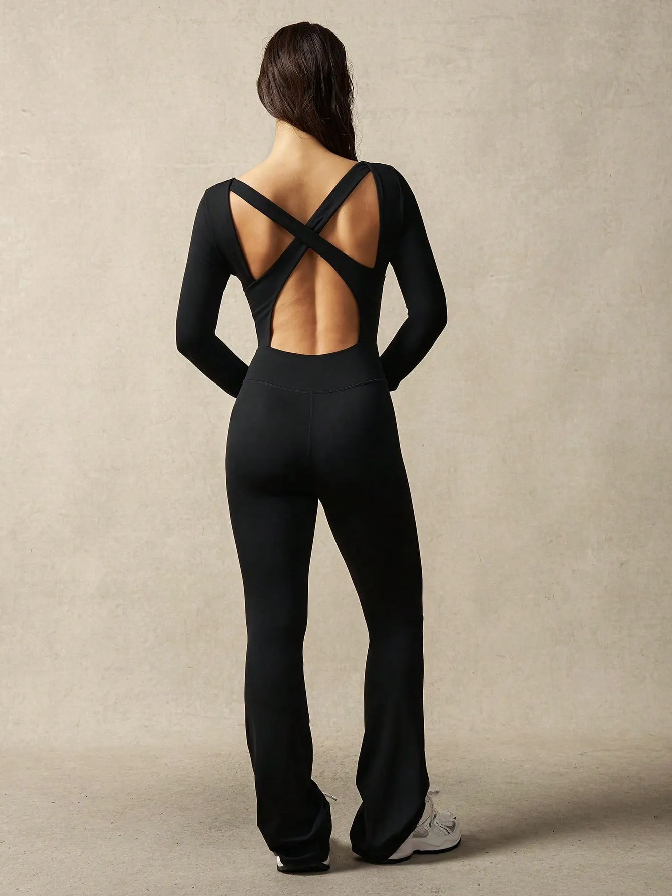 Elegant Square Neck Cross-Back Jumpsuit – Slim Fit, Long Sleeve Chic Style
