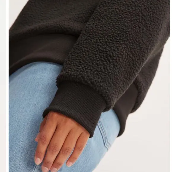 Everlane The ReNew Fleece Oversized Crew Black Extra Small NWT Teddy Sweatshirt