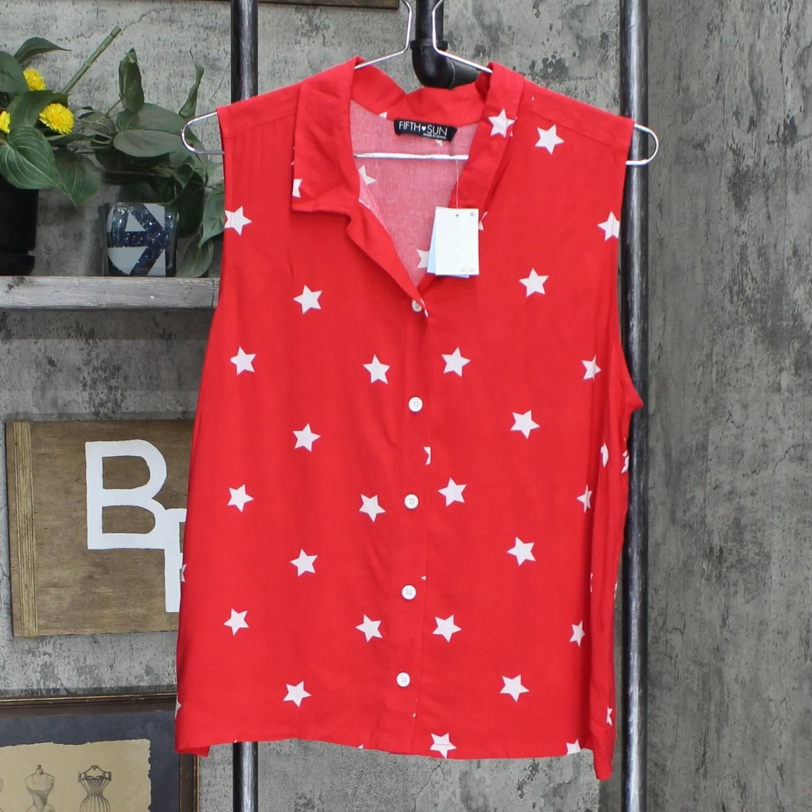 Fifth Sun Women's Star Print Sleeveless Button-Down Graphic Shirt 79149618