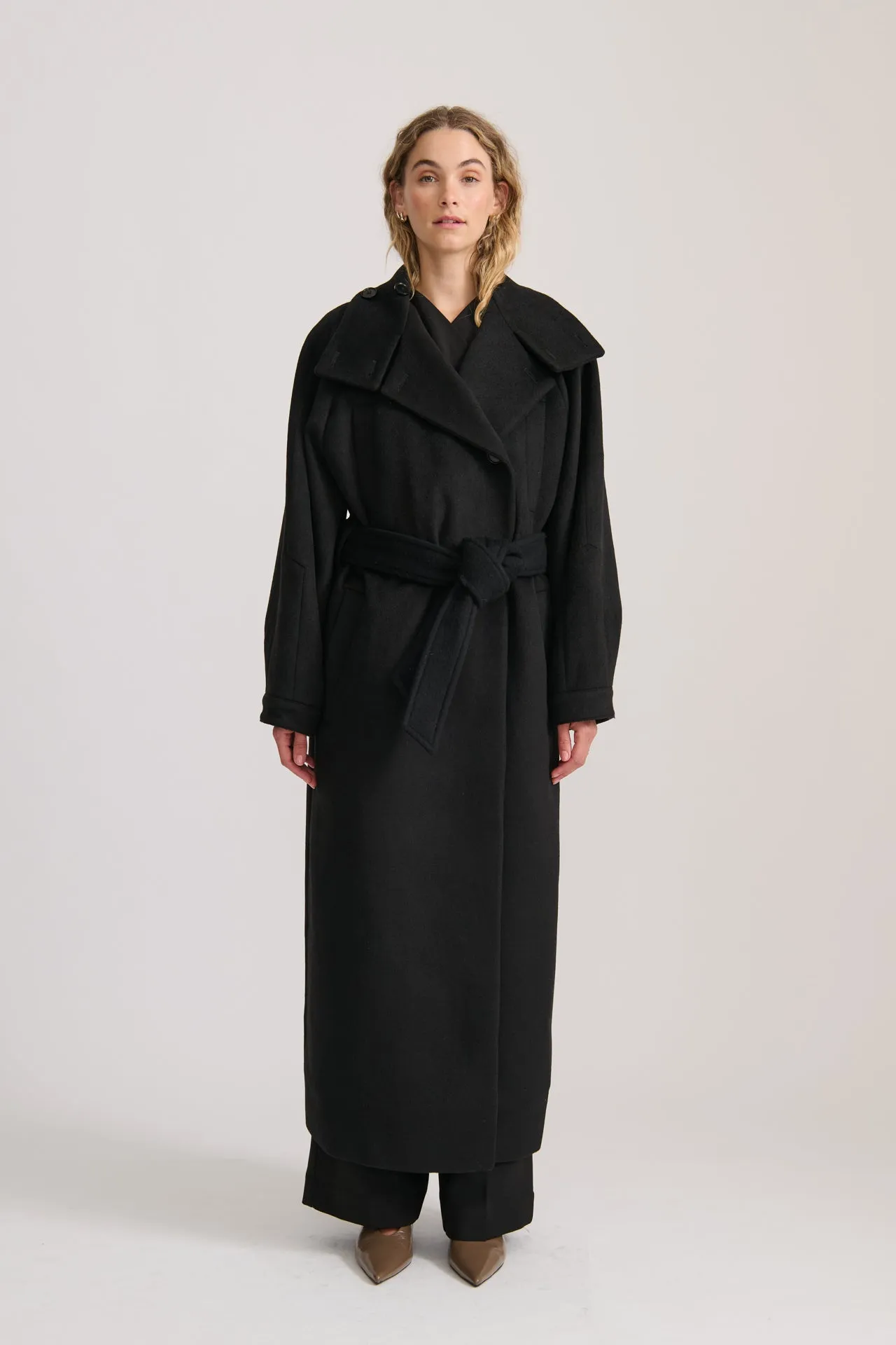 FUNNEL NECK COAT BLACK – PRE ORDER