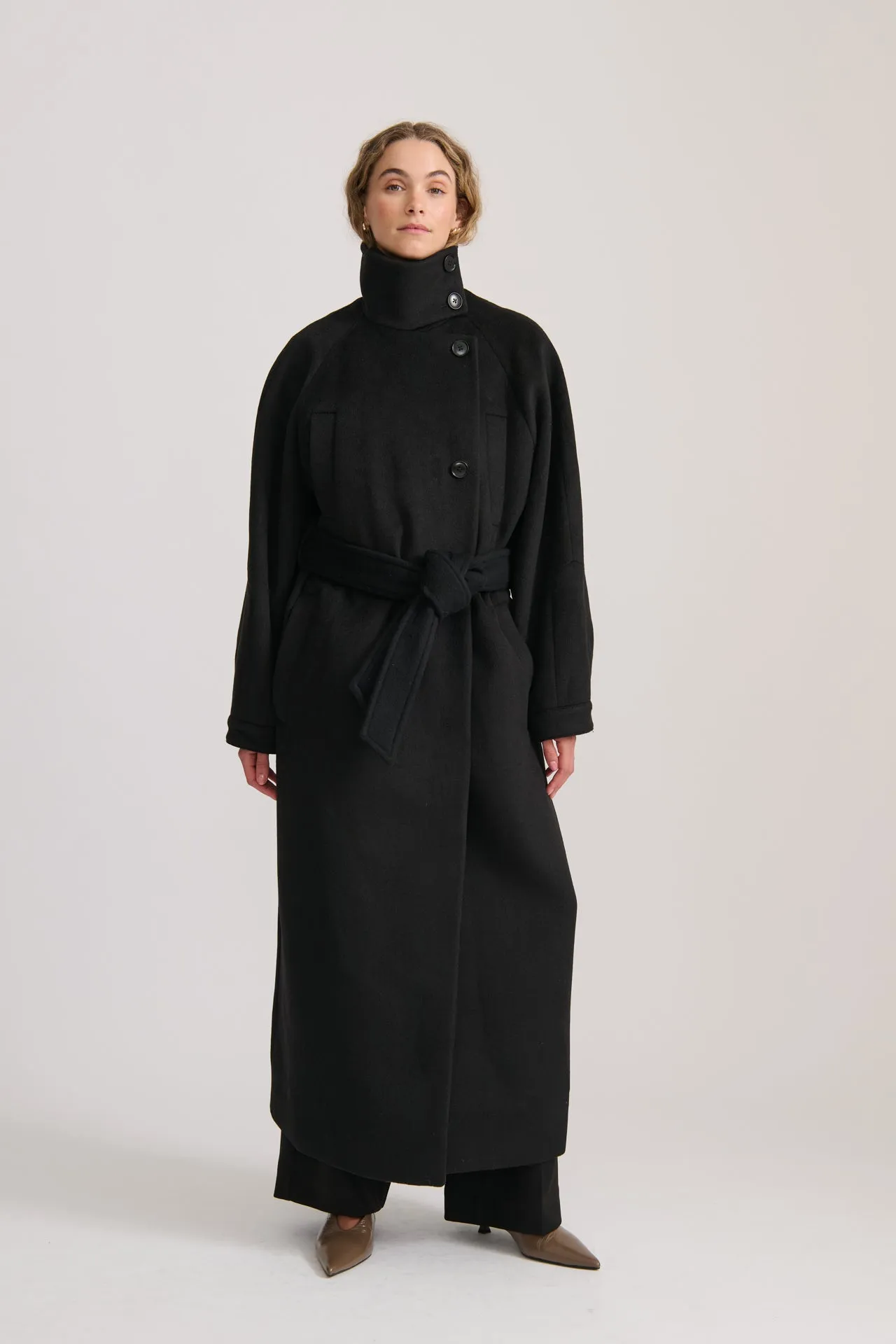 FUNNEL NECK COAT BLACK – PRE ORDER