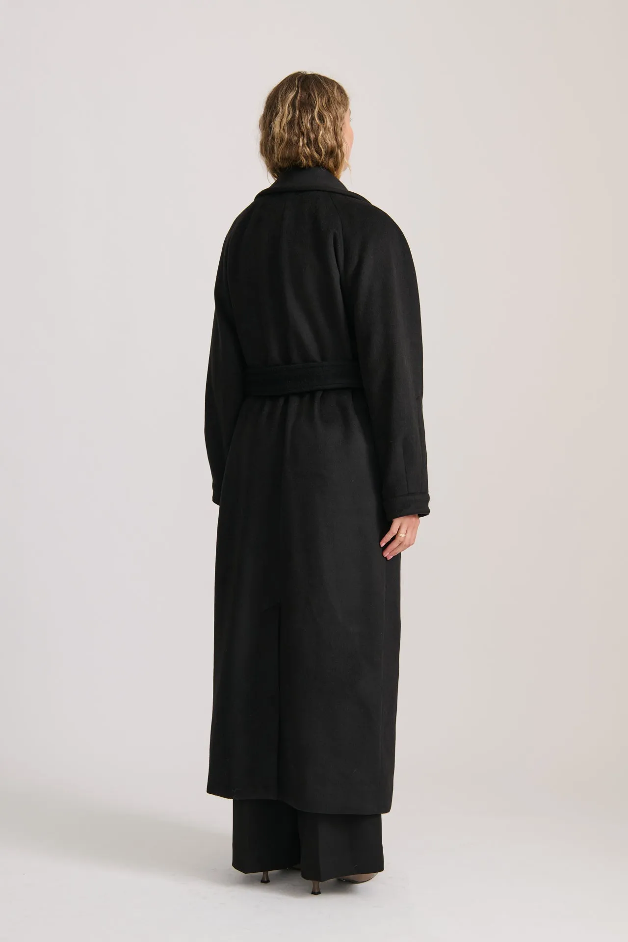 FUNNEL NECK COAT BLACK – PRE ORDER