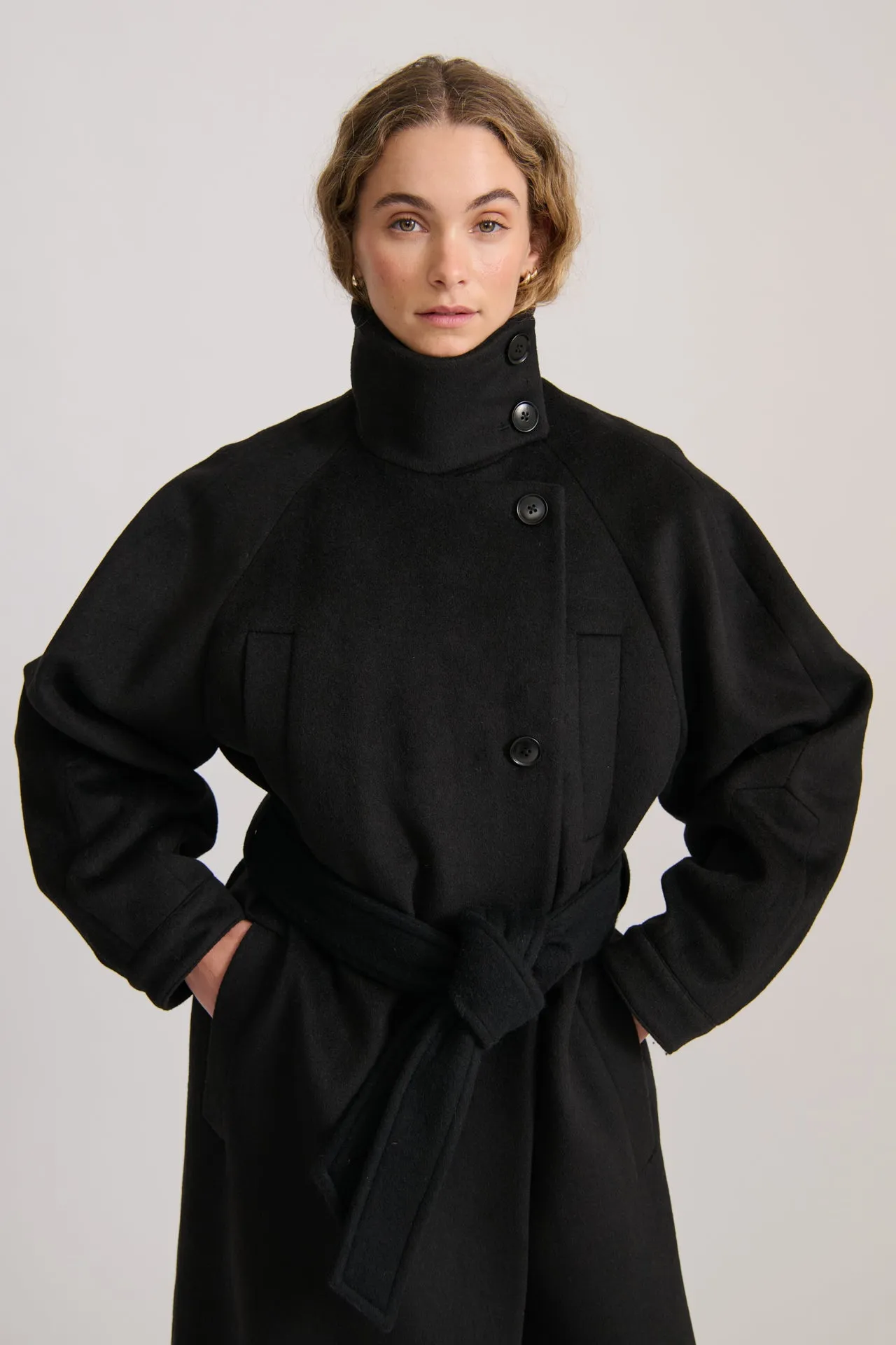 FUNNEL NECK COAT BLACK – PRE ORDER