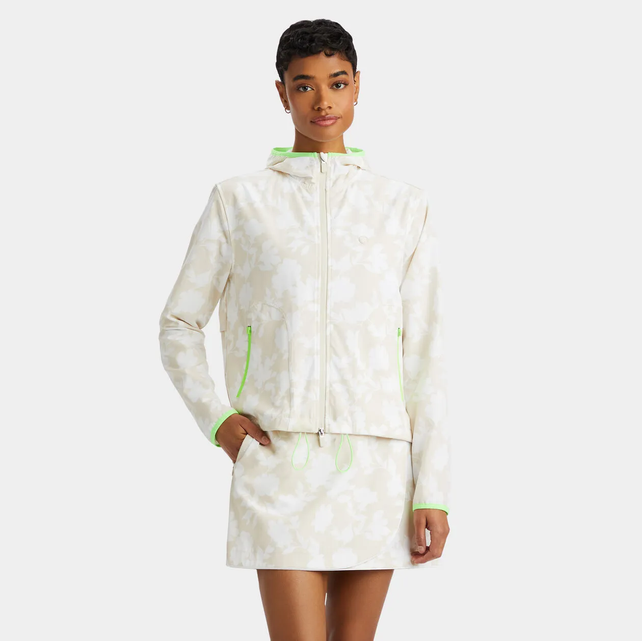 G/FORE WOMEN'S TONAL FLORAL MAVERICK 4-WAY STRETCH JACKET - STONE