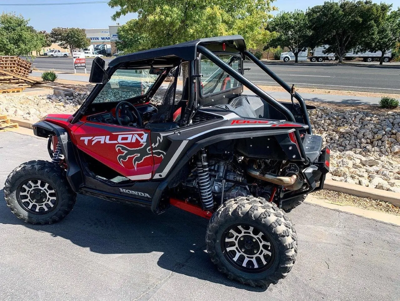 HONDA TALON FRONT WINDSHIELD 2019 
