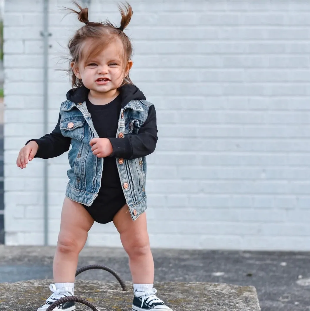 HOODED DENIM JACKET - BLACK