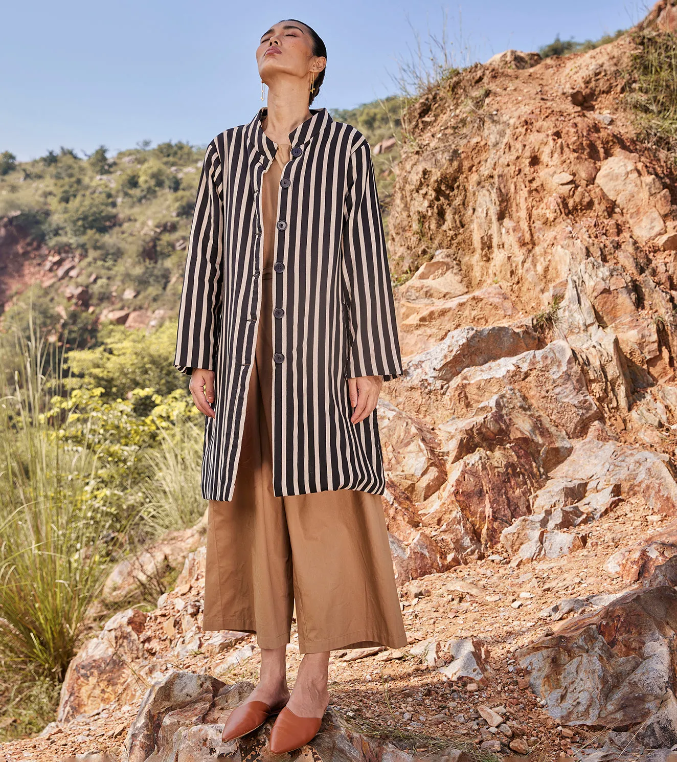 Khara Kapas Illusion Jacket 100% Cotton with Warm Sandwich Fabric Black and White KW670