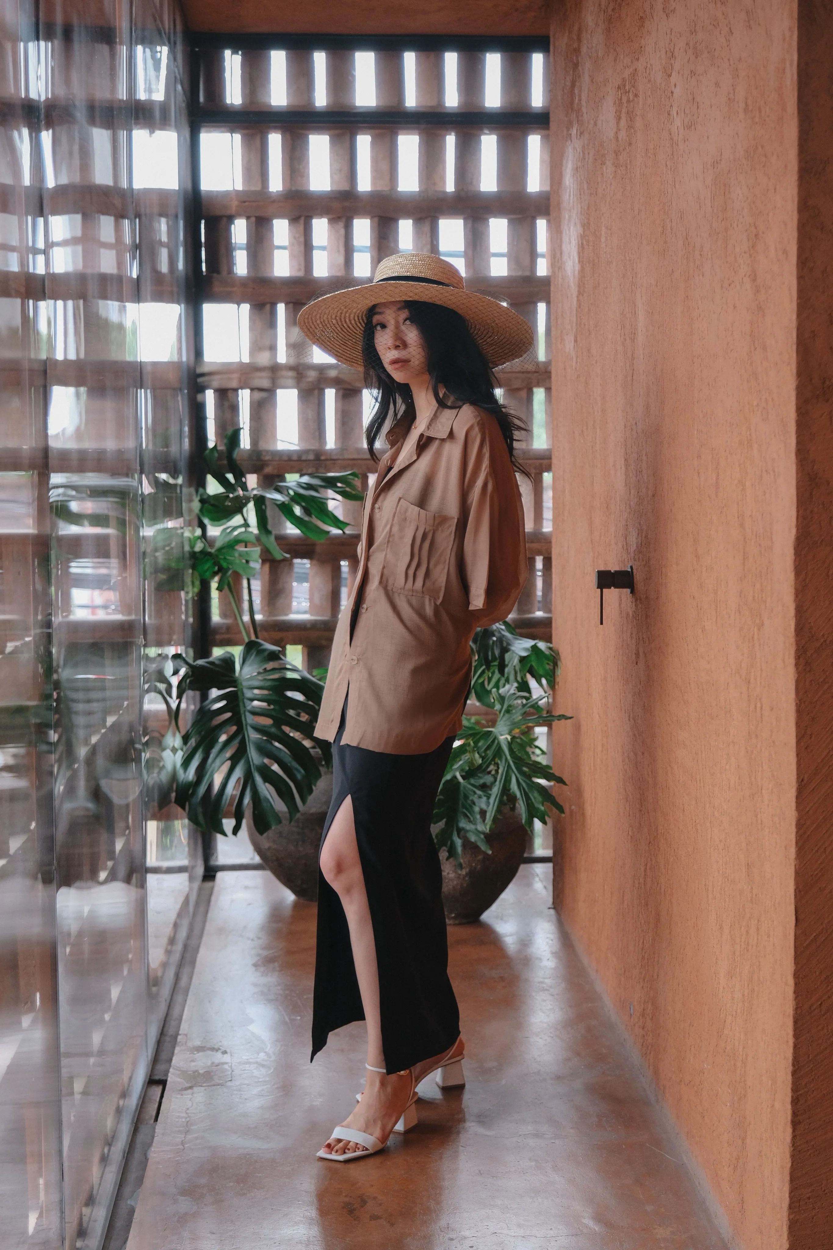 LEISURE TOP IN DATES