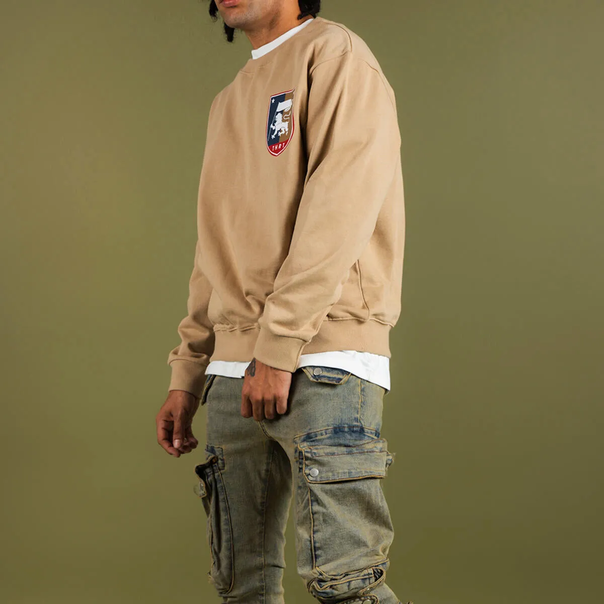 LION SHIELD CREWNECK