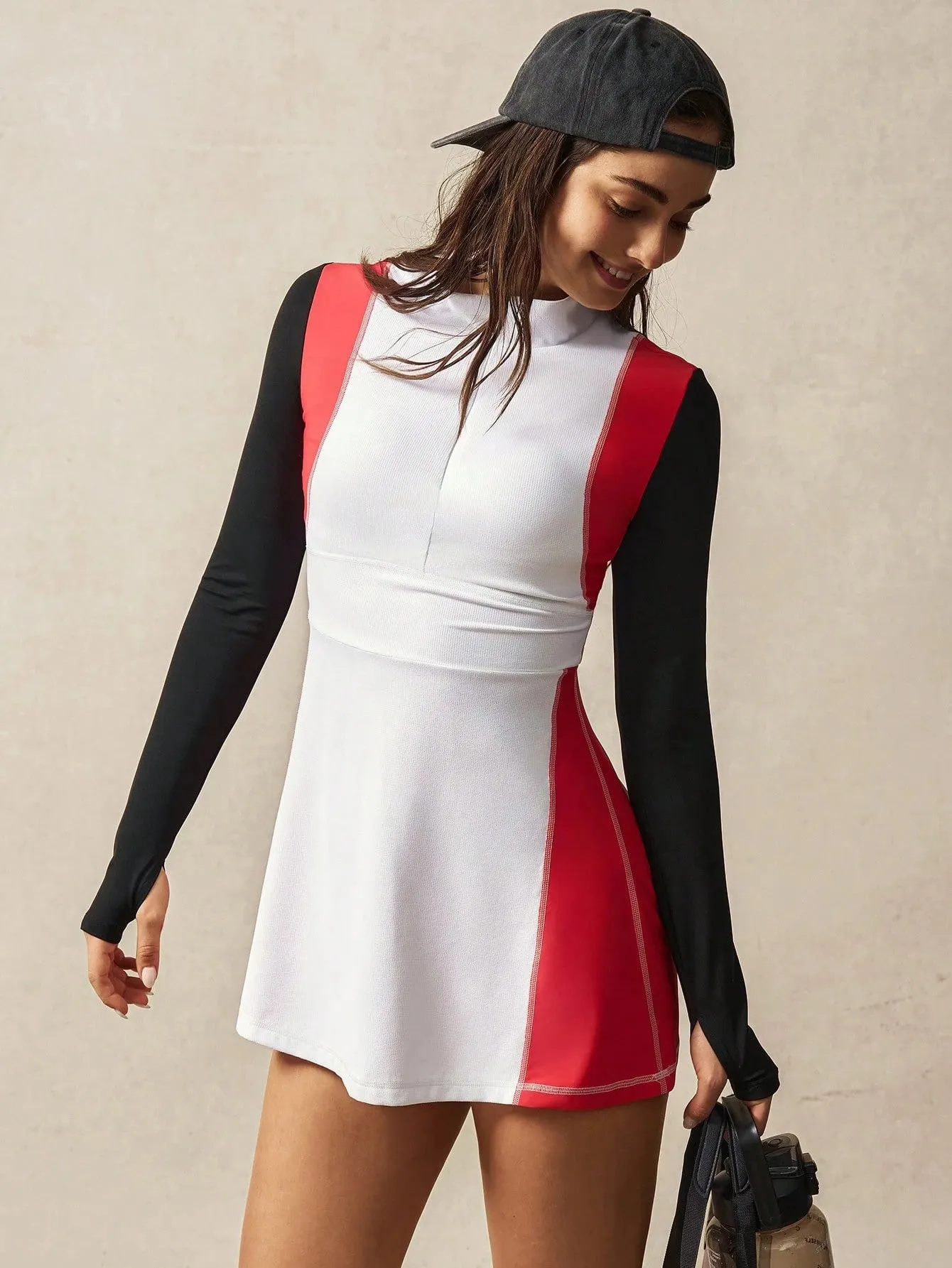 Long-Sleeve Zip-Up Sports Dress – High Collar, Slim Fit & Stylish