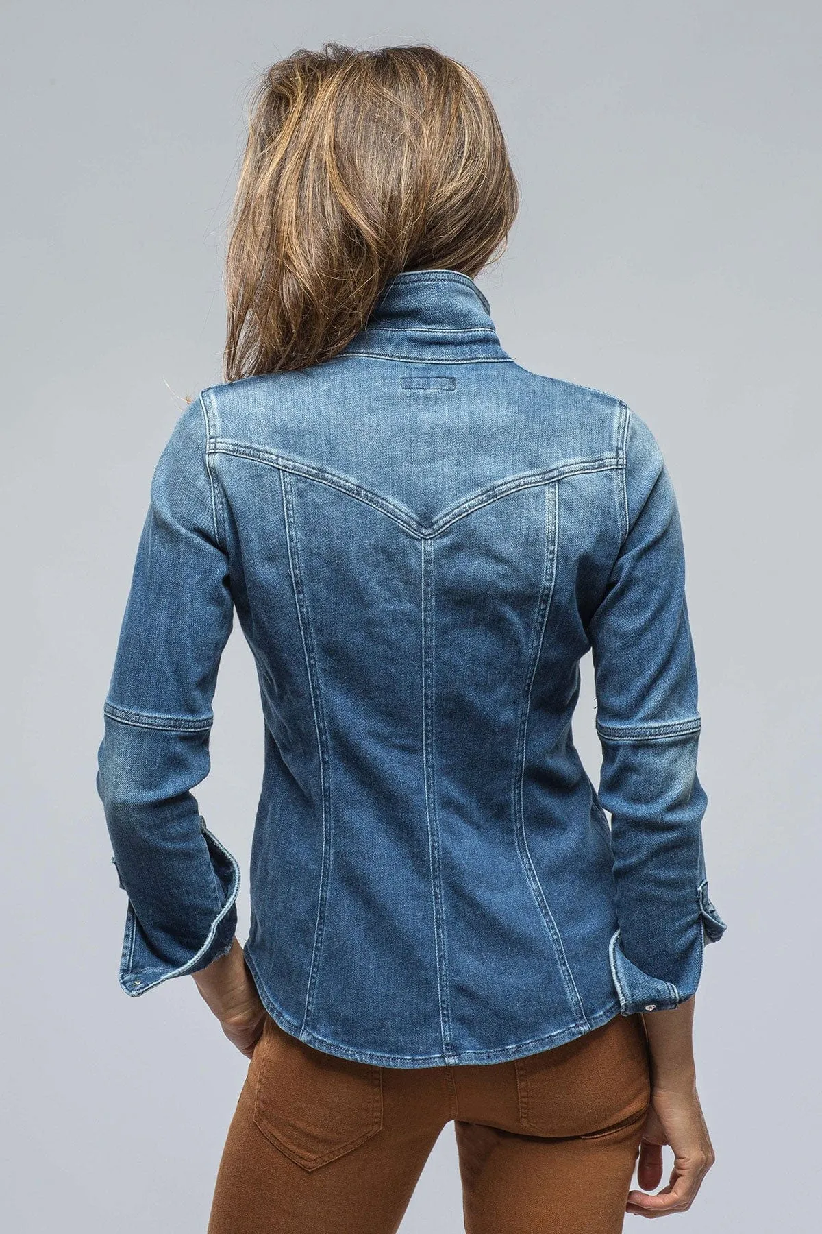 Maddi Fitted Western Shirt in Mid Dark Blue