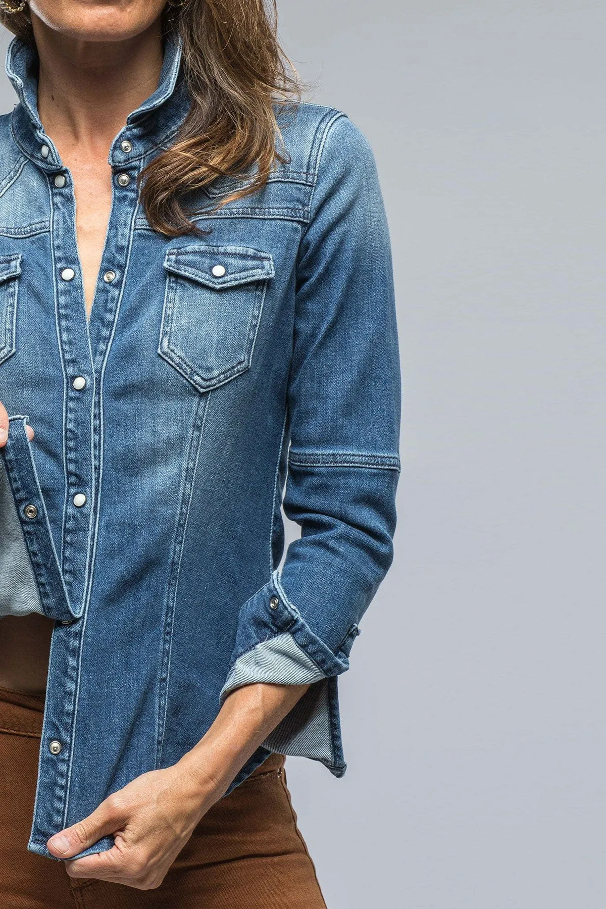 Maddi Fitted Western Shirt in Mid Dark Blue