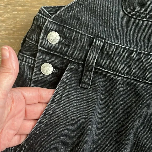 Madewell Adirondack Short Overalls in Lunar Wash size small