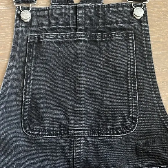 Madewell Adirondack Short Overalls in Lunar Wash size small