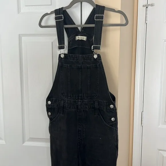 Madewell Straight-Leg Overalls in Lunar Wash