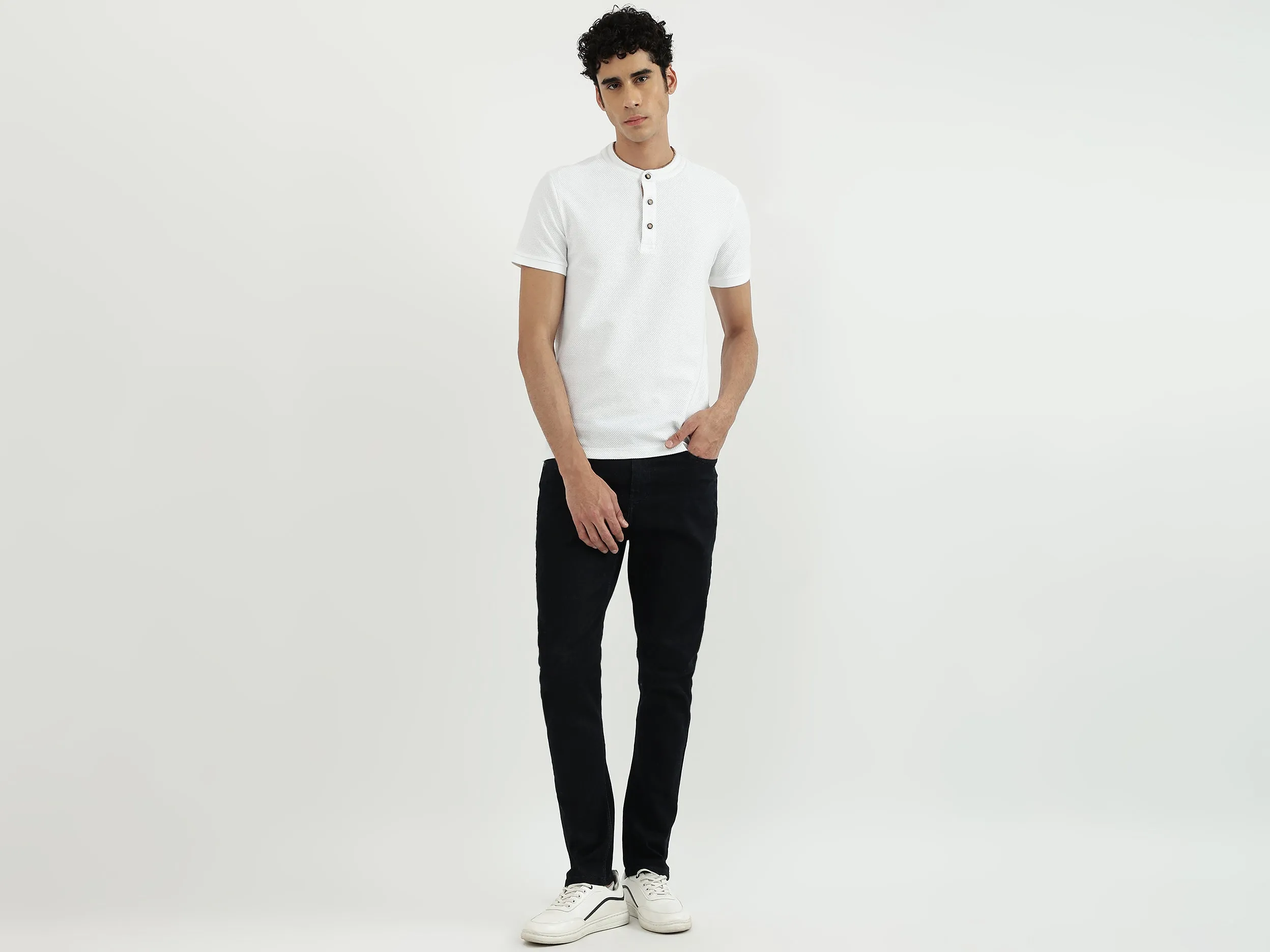 Men Textured Mandarin Collar T-Shirt