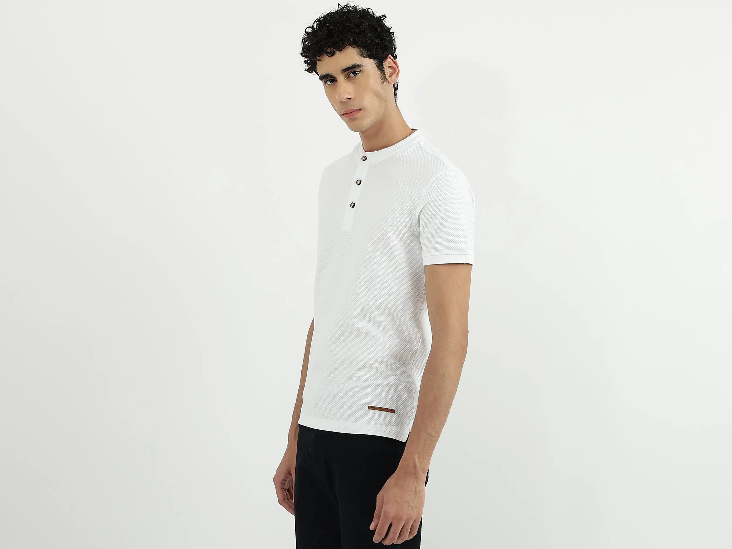 Men Textured Mandarin Collar T-Shirt