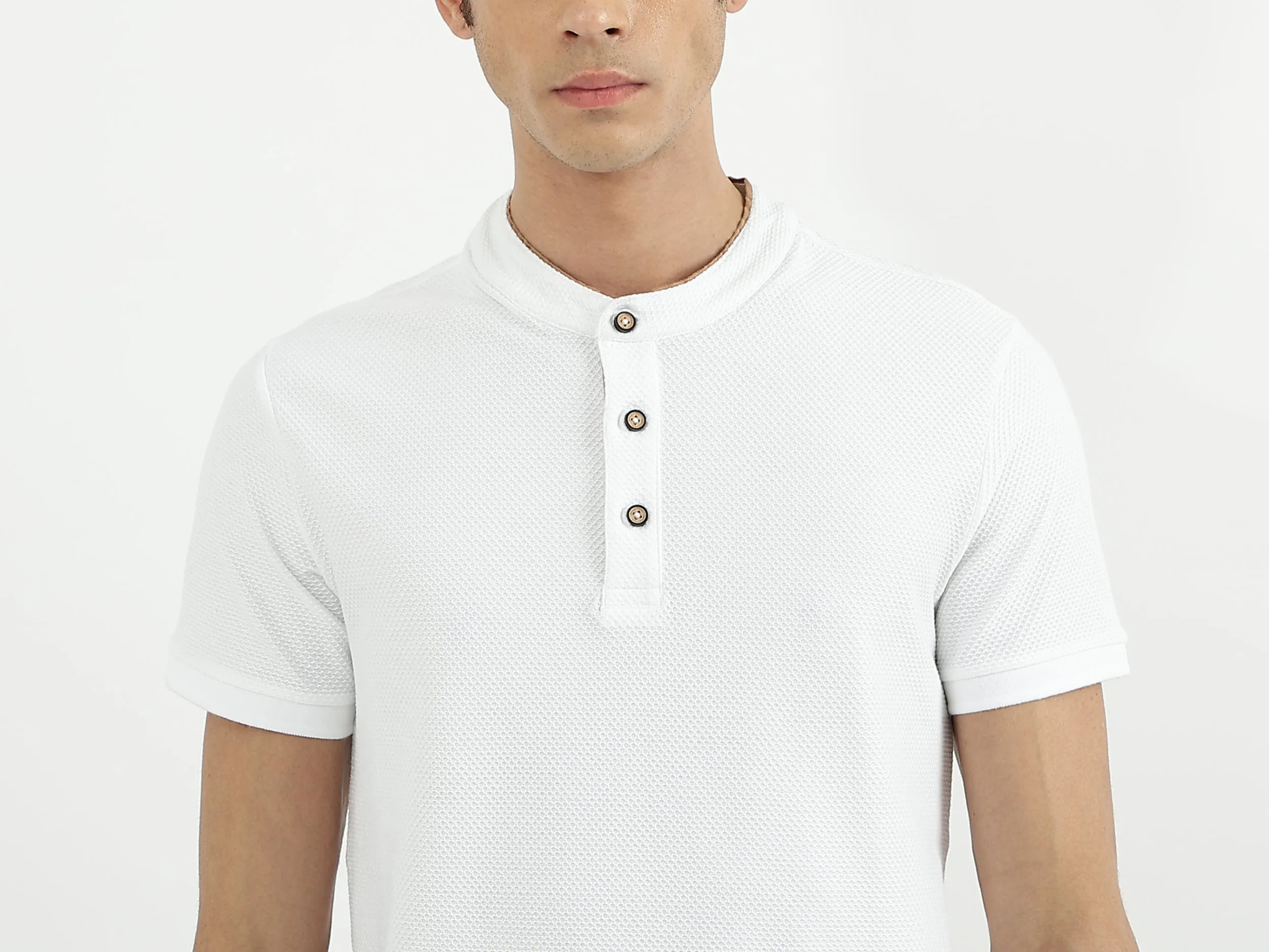 Men Textured Mandarin Collar T-Shirt