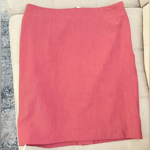 MM Lafleur Pencil Skirt. New w/tags.  Super comfy feel &amp; fit. Medium