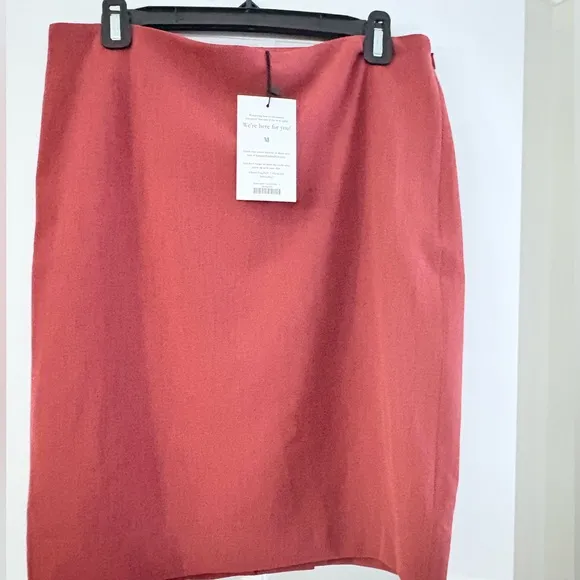 MM Lafleur Pencil Skirt. New w/tags.  Super comfy feel &amp; fit. Medium