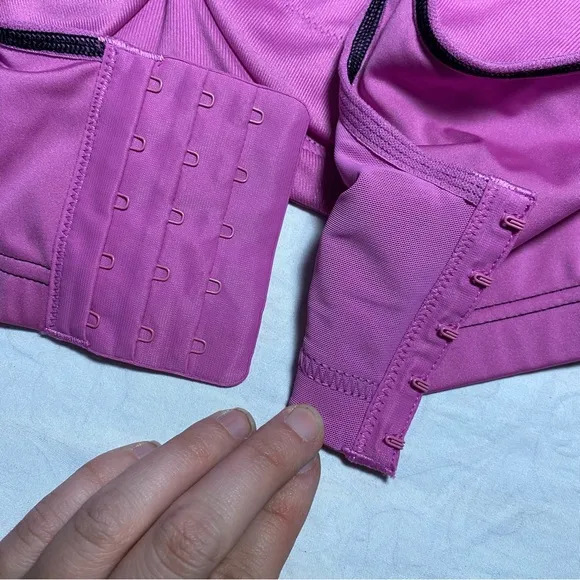 New Glamorise 46DD Bra High Impact Sports Bra Elite Performance Pink Underwire