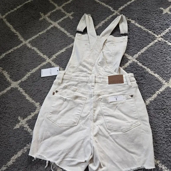 NEW JUDY BLUE judy blue ecru destroy overall shorts in ecru Size Small