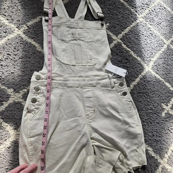 NEW JUDY BLUE judy blue ecru destroy overall shorts in ecru Size Small