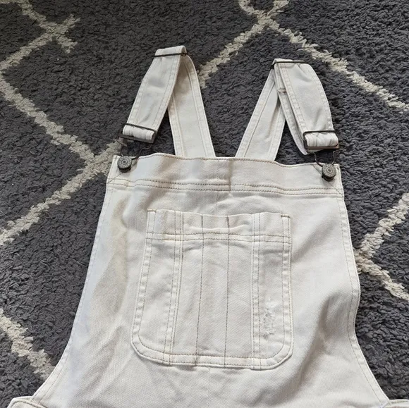 NEW JUDY BLUE judy blue ecru destroy overall shorts in ecru Size Small