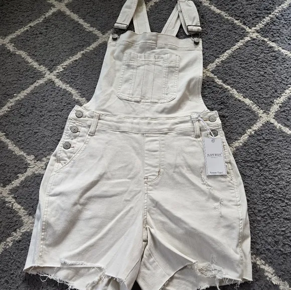 NEW JUDY BLUE judy blue ecru destroy overall shorts in ecru Size Small
