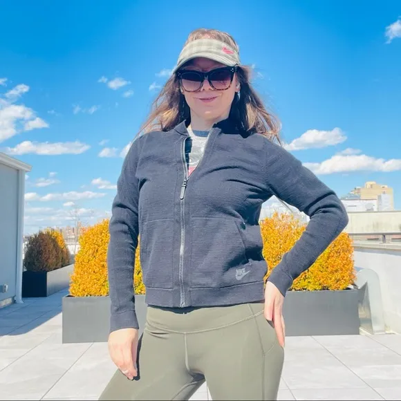 Nike Gender Neutral Zip Up Front Breathable Air Flow Jacket