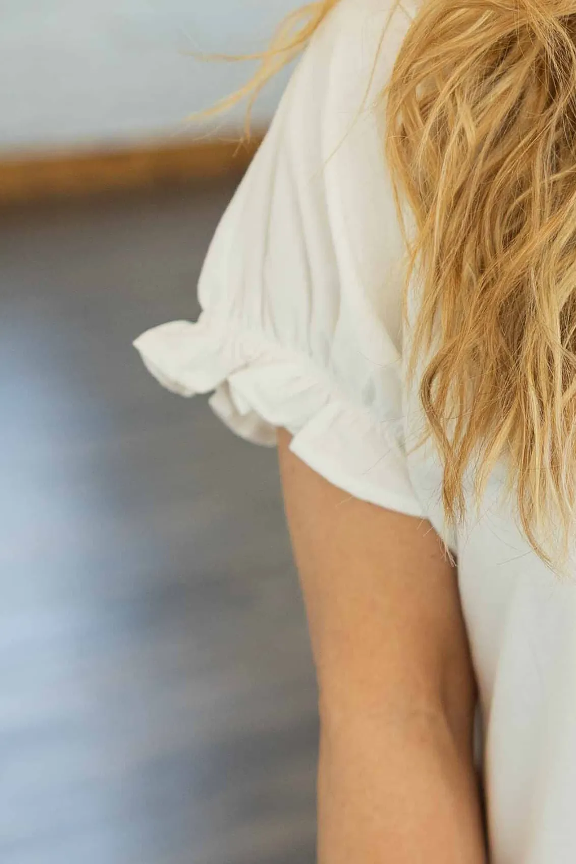 OPAL SHORT RUFFLE SLEEVE WHITE TEE