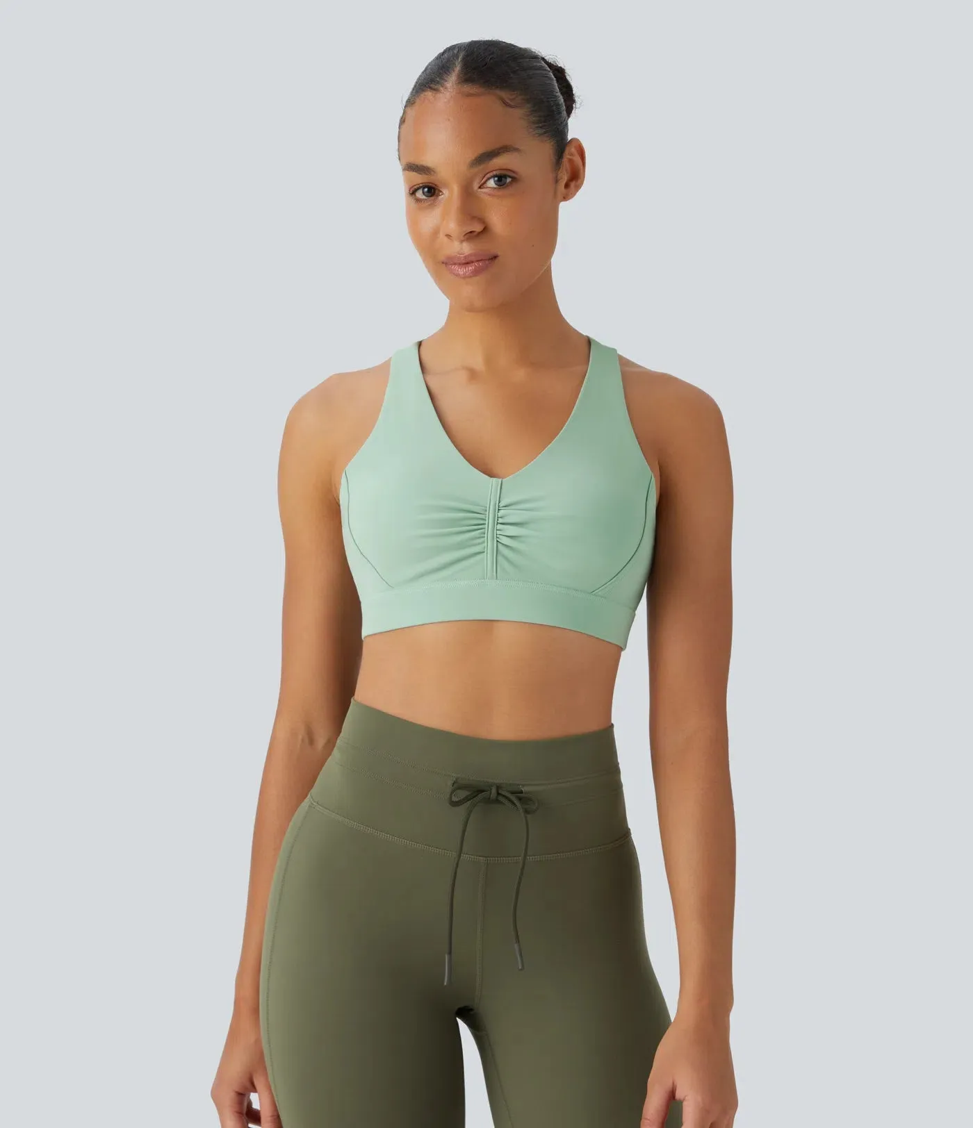 Plush Low Support Backless Ruched Color Block Yoga Sports Bra – Soft & Stylish