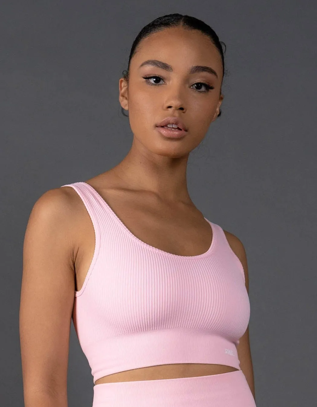 Premium Seamless Low Back Crop Lounge V5.1 - Taffy